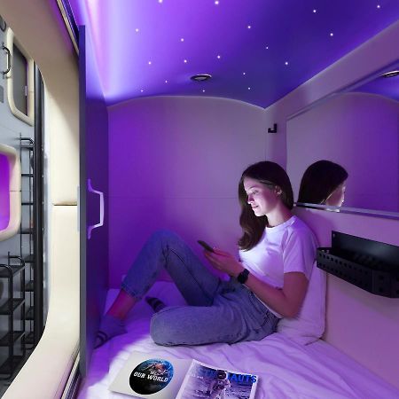 Capsule Hotel Constellation 89 Lviv Exterior photo