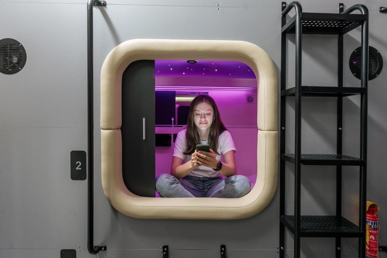 Capsule Hotel Constellation 89 Lviv Exterior photo