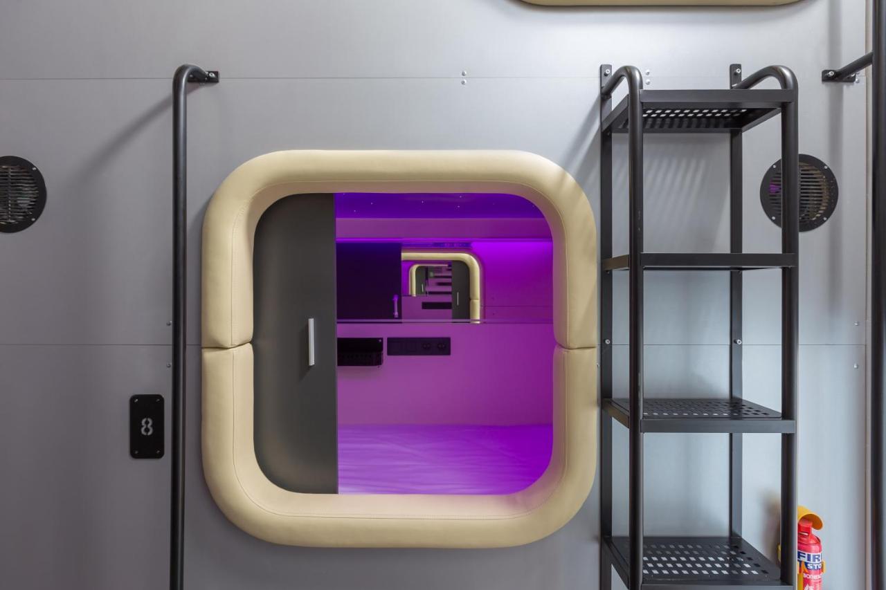 Capsule Hotel Constellation 89 Lviv Exterior photo