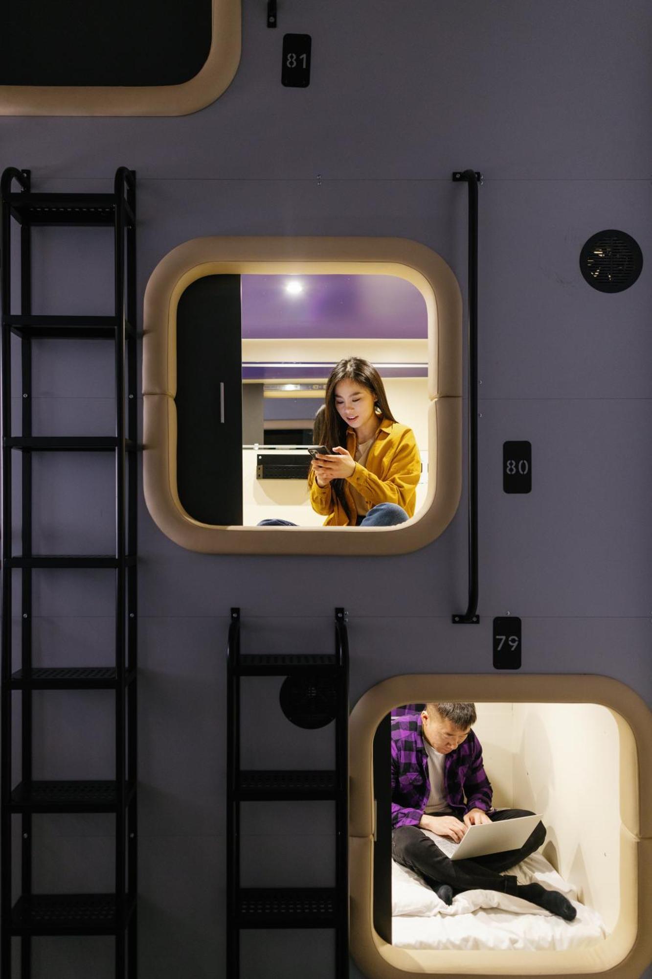 Capsule Hotel Constellation 89 Lviv Exterior photo